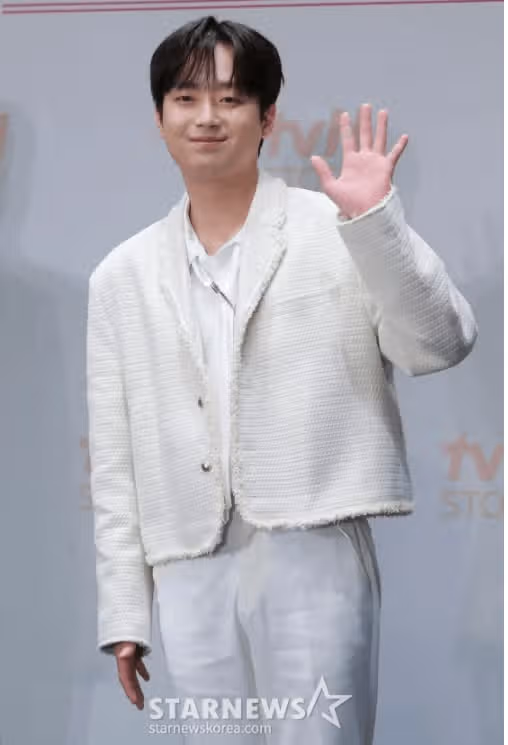 Congratulations on getting 3rd place in Star Ranking Male Trot ~