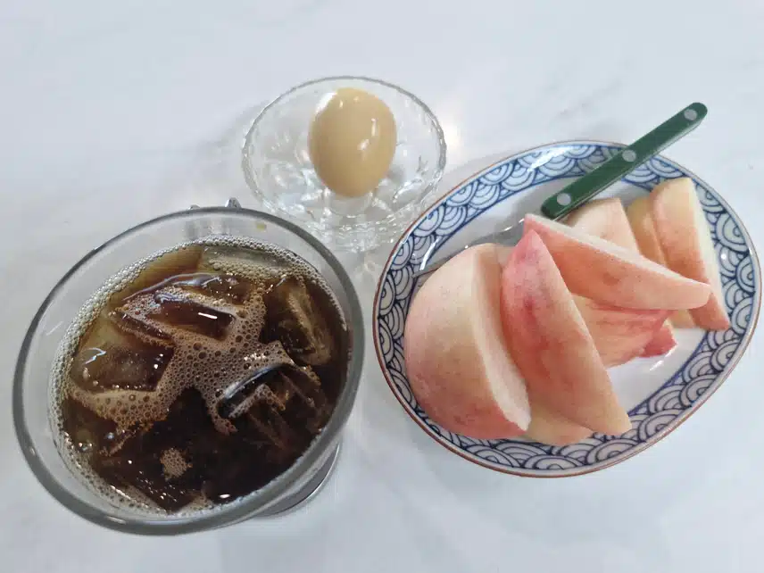 시원하게 아아한잔 마셔줘야죠
