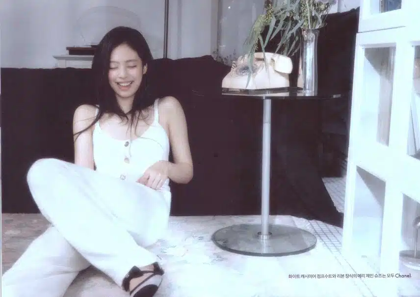 😍Scansione fotografica di Jennie Elle Korea Chanel