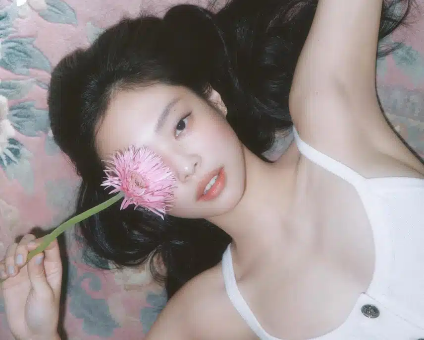 😍Scansione fotografica di Jennie Elle Korea Chanel