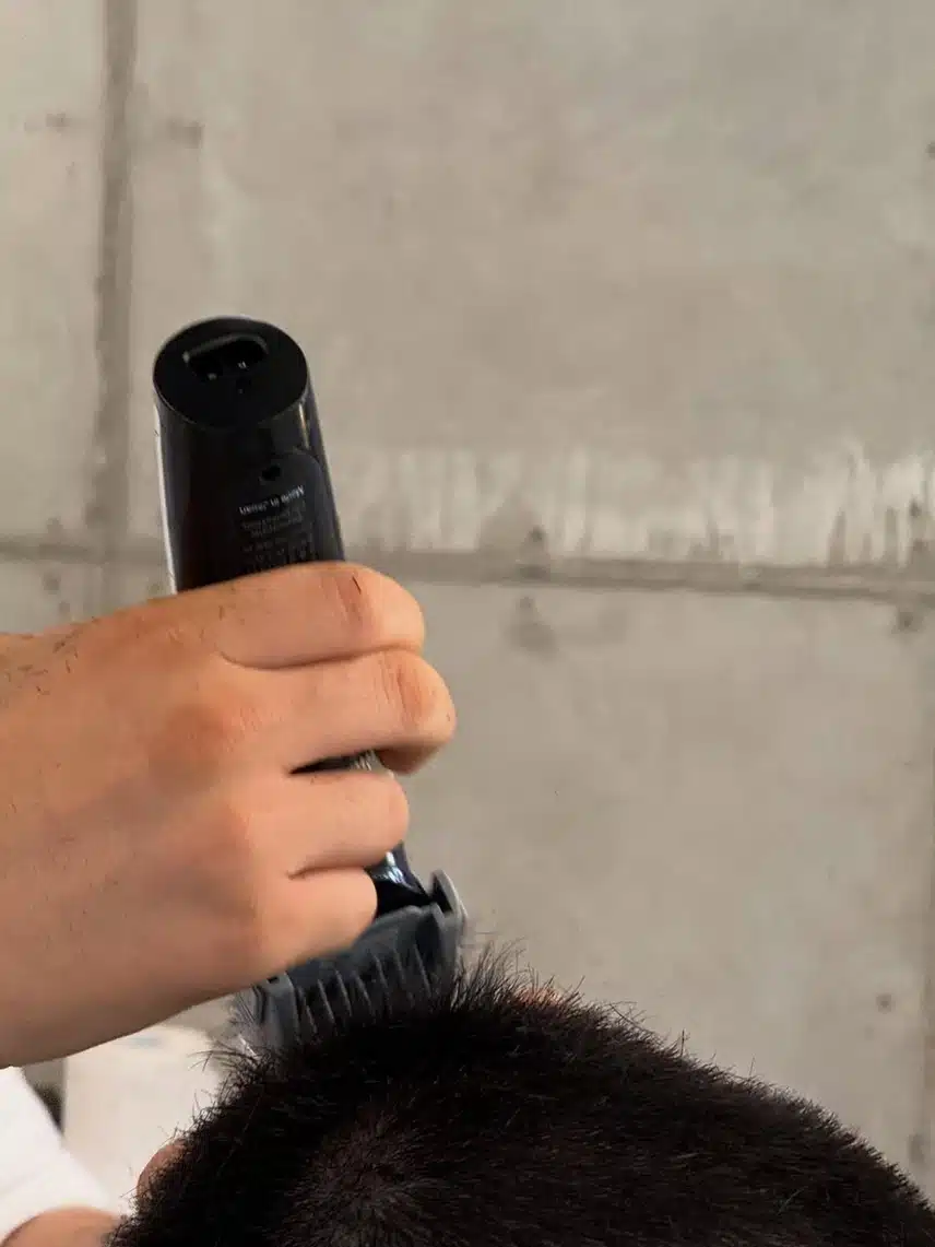 까까머리로 등장한 내일 입대하는 차은우