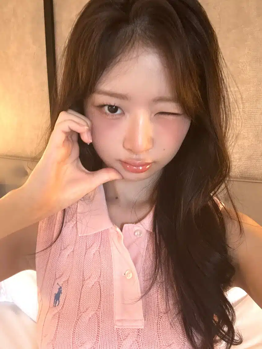 人形桃子般的Ive Ray Berries自拍照片