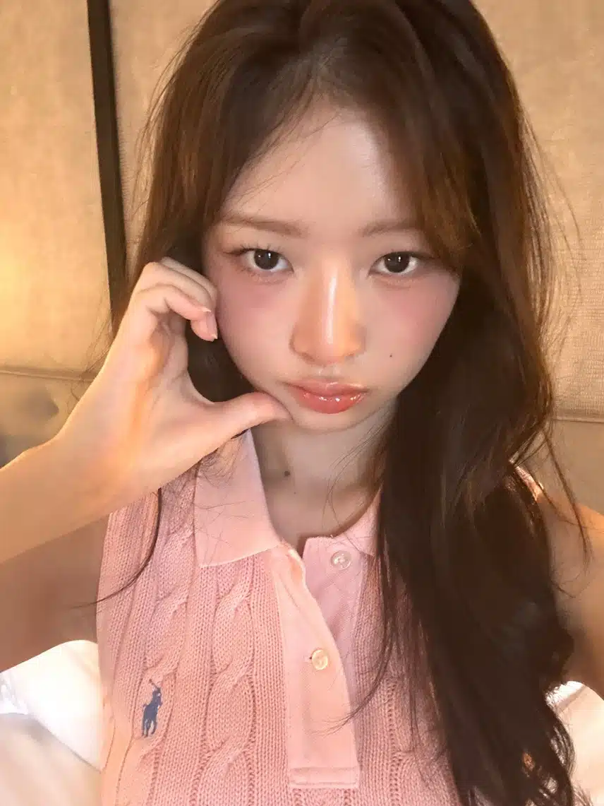 人形桃子般的Ive Ray Berries自拍照片