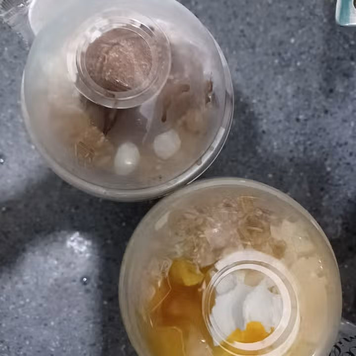 메가커피 팥빙수🍨 좀 먹었어요!