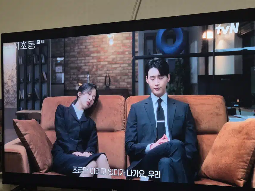 동료들이 함께 도와준 덕분에 강희지 아버지일이 해결되었네요