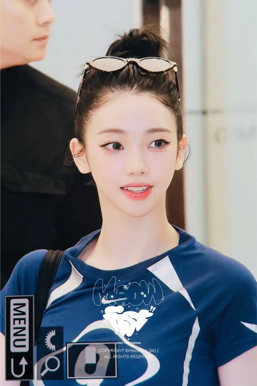 💙올백머리하고 입국한 카리나  