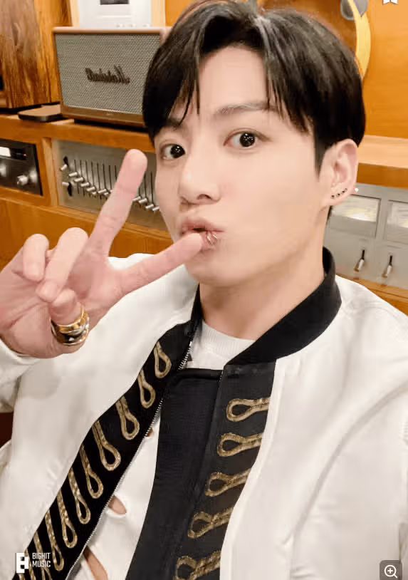 Jungkook 的 Instagram 粉丝数接近 1000 万