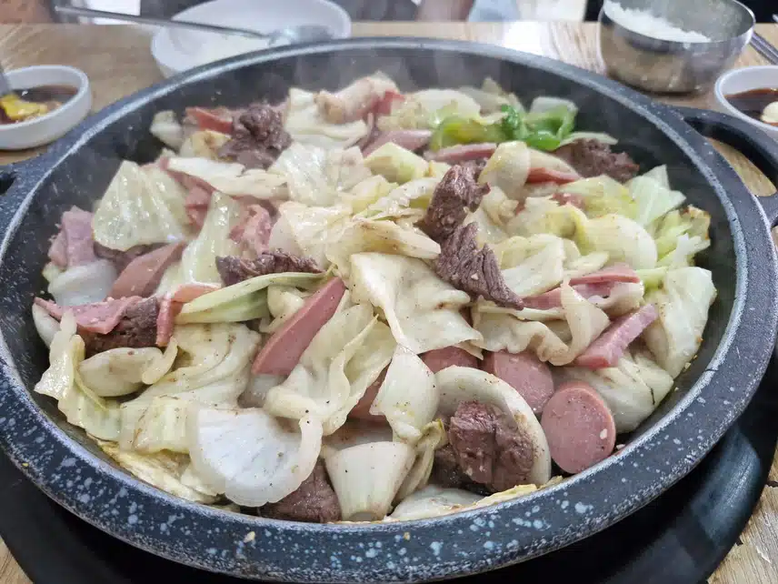 소세지볶음 먹으러 나왔네요...ㅎ