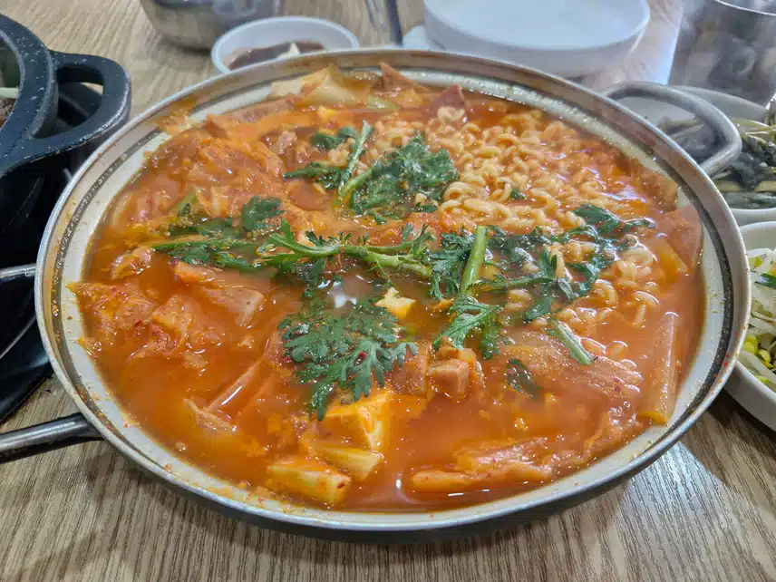 소세지볶음 먹으러 나왔네요...ㅎ