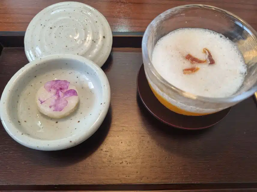 사찰음식 먹으러 왔네요