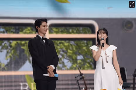 日 단독 팬미팅 2만명 참석 속 성료,김소현·이상이 깜짝 등장 