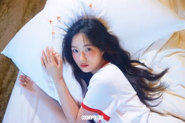 김혜윤은 학생 때부터 연기 활동을 병행한 게 정말 대단해요.