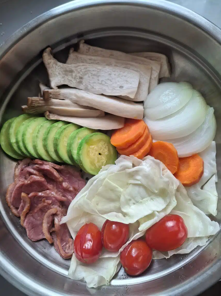 야채찜으로 아침을...