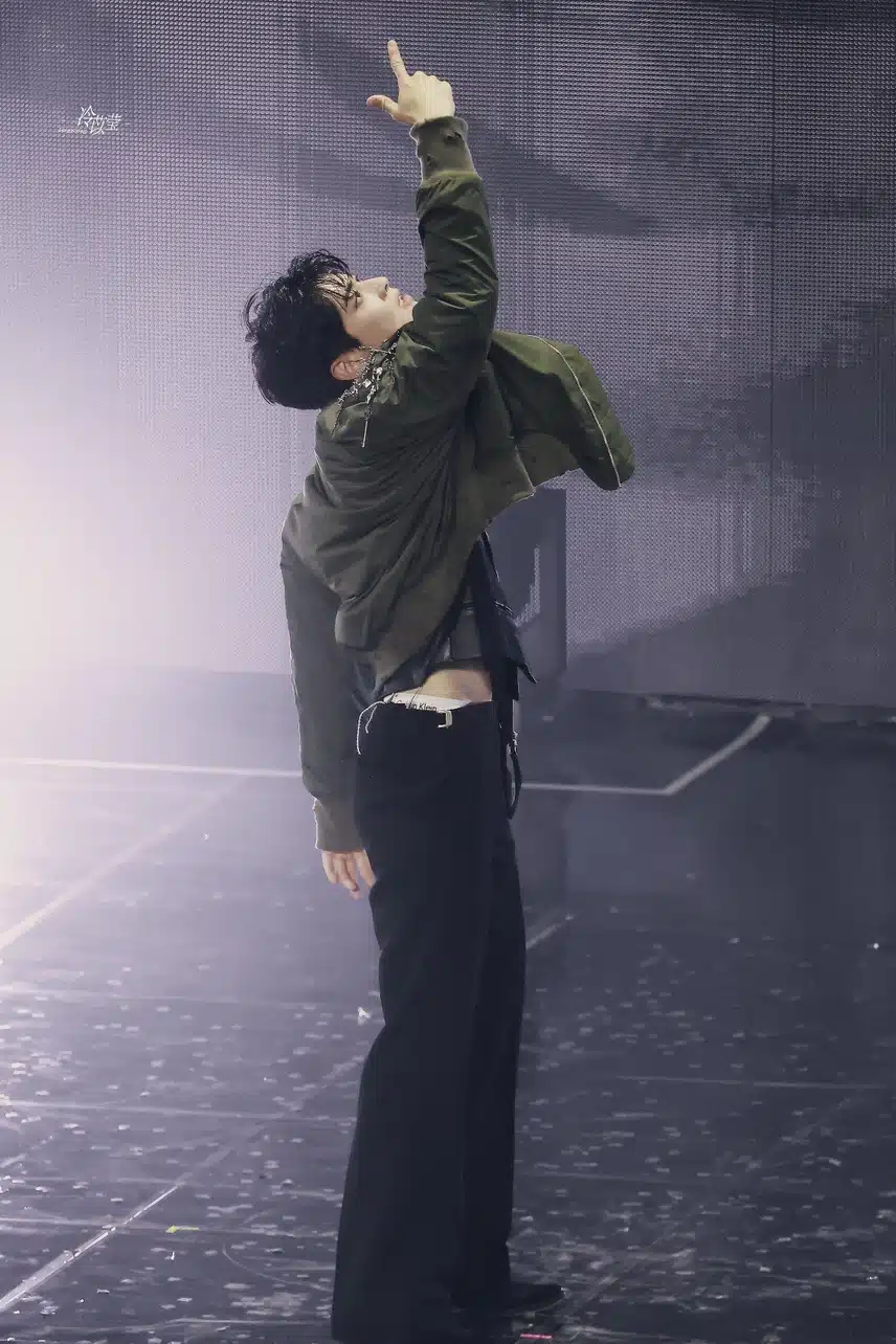차은우 팬미팅에서 보여준 미발표 신곡 무대