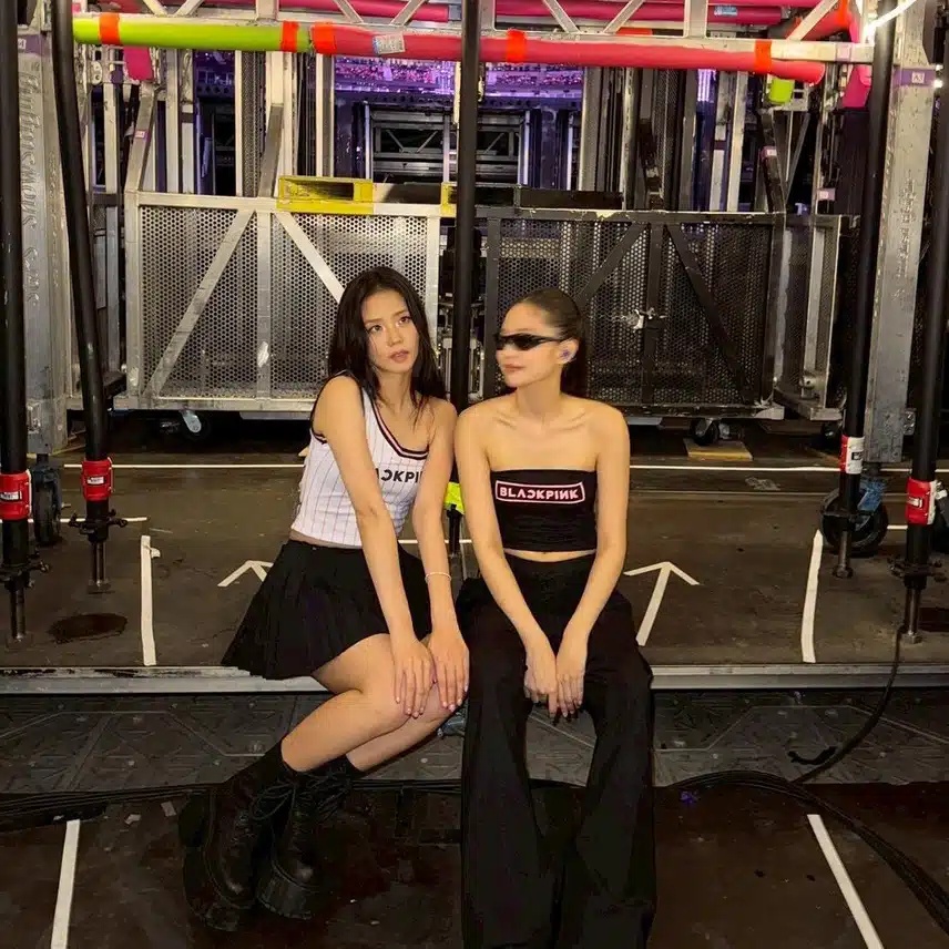 Momen lucu dan lucu Blackpink yang diposting di Instagram Jennie