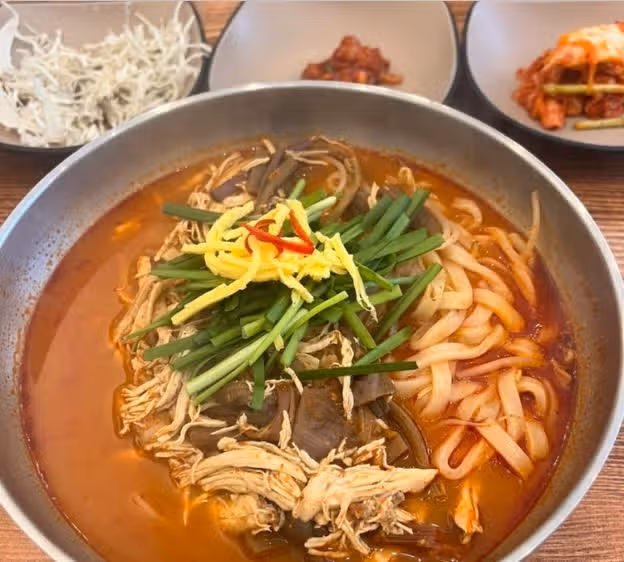 더운 여름 입맛 돋워줄 '초계국수' 동네 맛집 소개해드려요