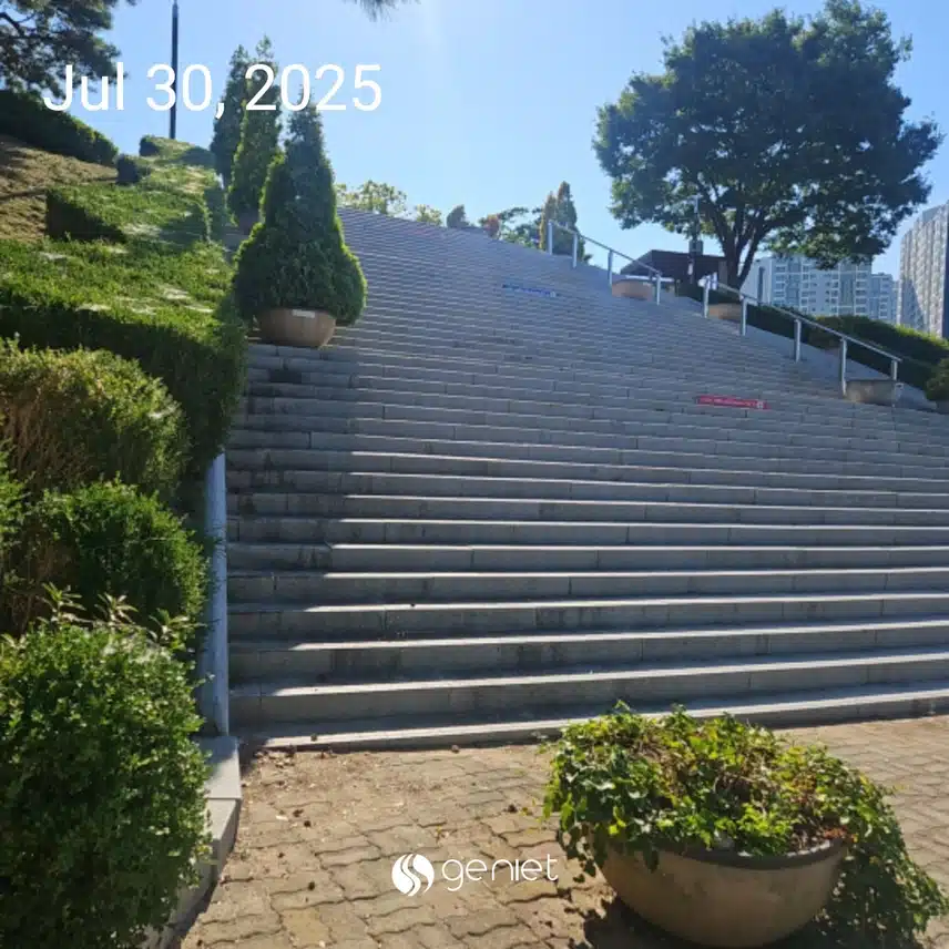 스페이스 워크 가는 길 계단오르기로🏃