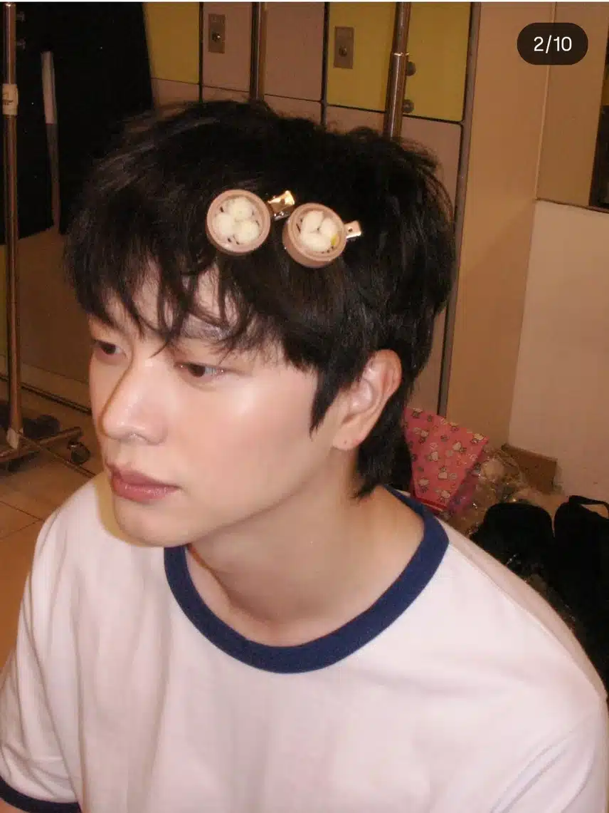 성재 인스타에 머리핀꼽고 찍은 사진 너무 귀여워요