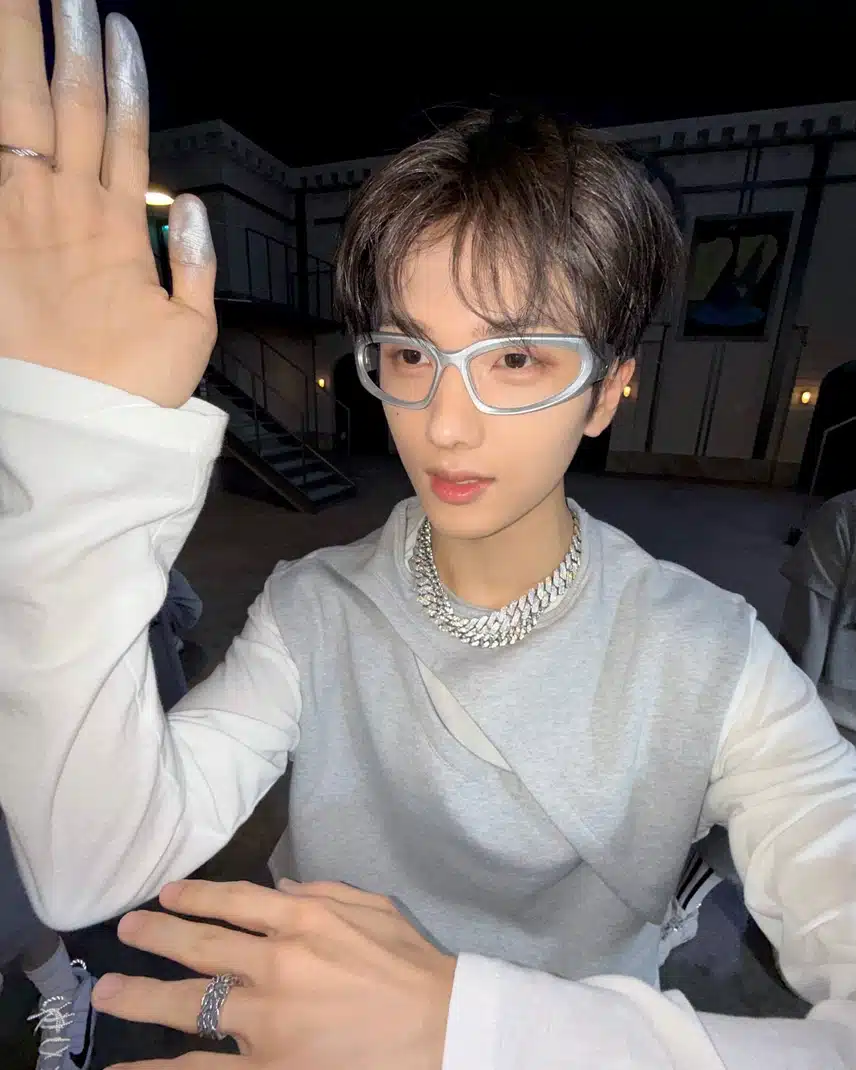 Jisung menjadi siswa yang imut lagi