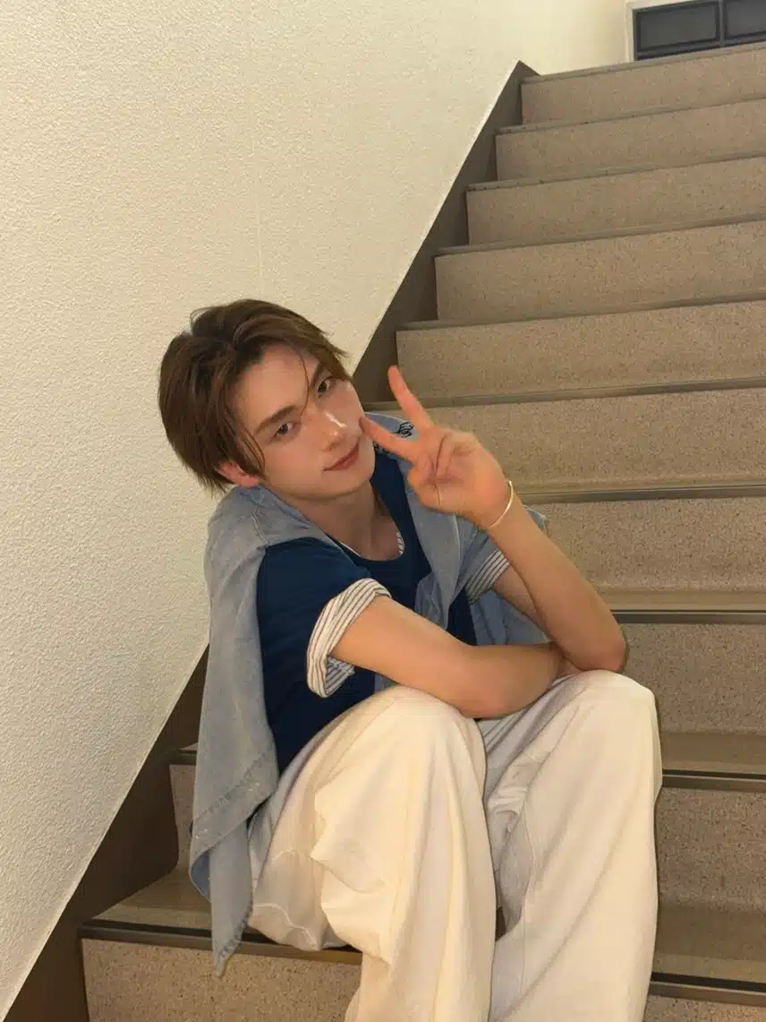 Kim Hae-san and Choi Soo-bak's Weverse photos summoned