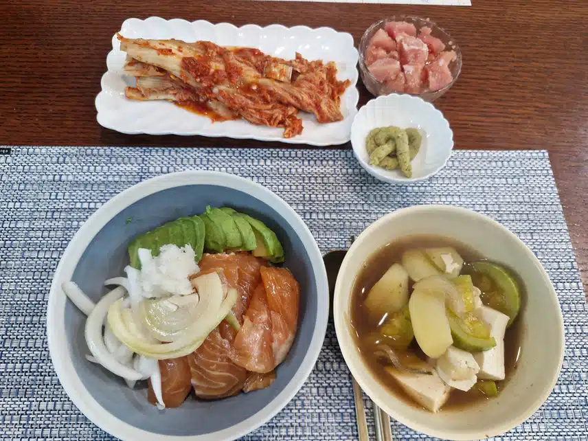 연어장으로 아점 먹었네요