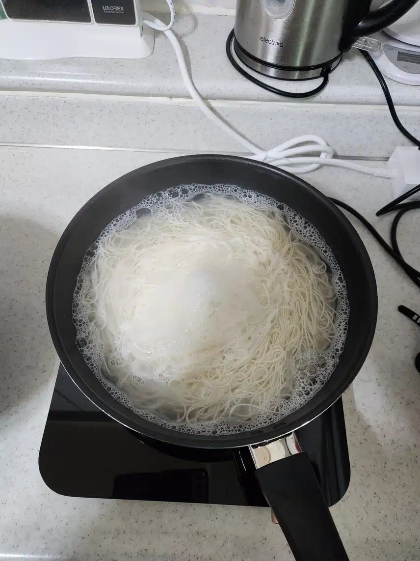 점심은 시원한 콩국수 대령이요🤭