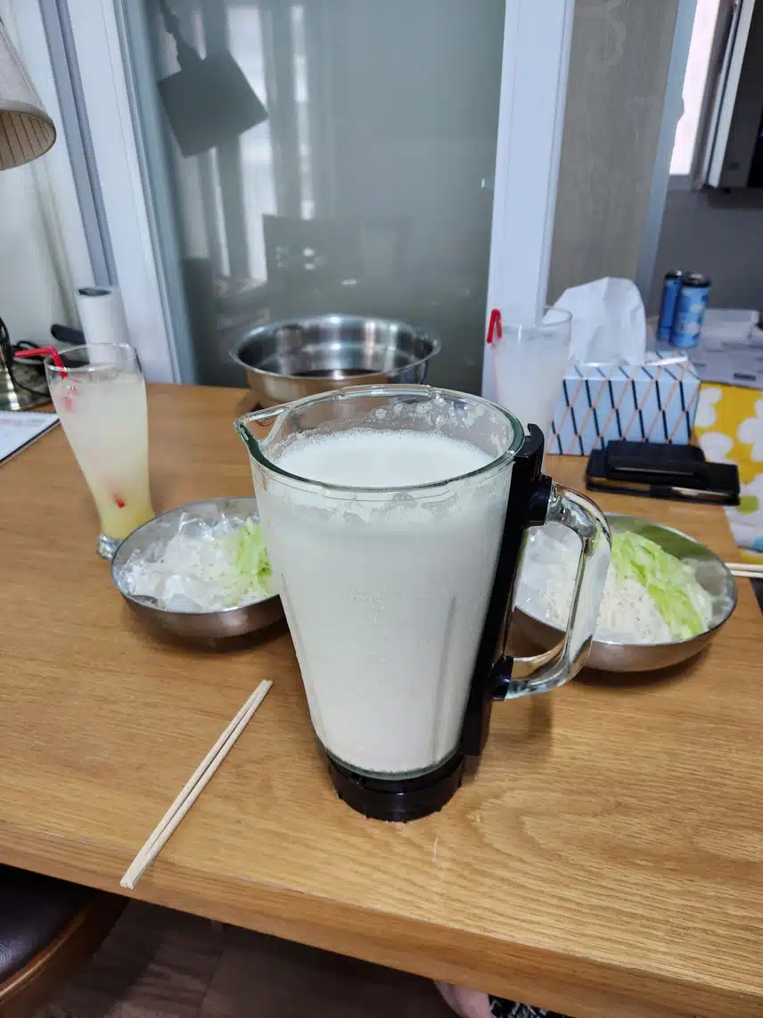 점심은 시원한 콩국수 대령이요🤭