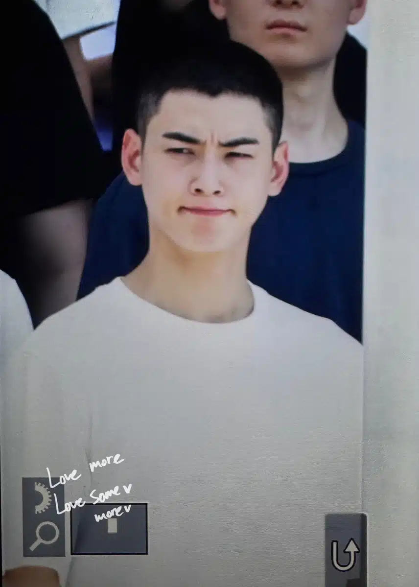 Eunwoo即使皱着眉头也很帅☺️