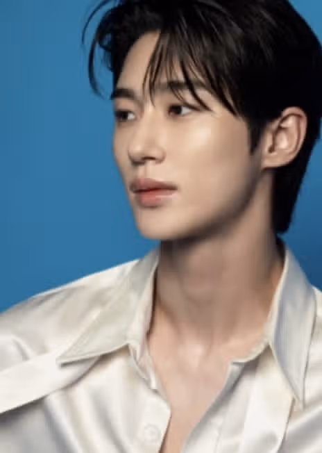 웃을 때 분위기가 너무 부드러운 사람 변우석!!