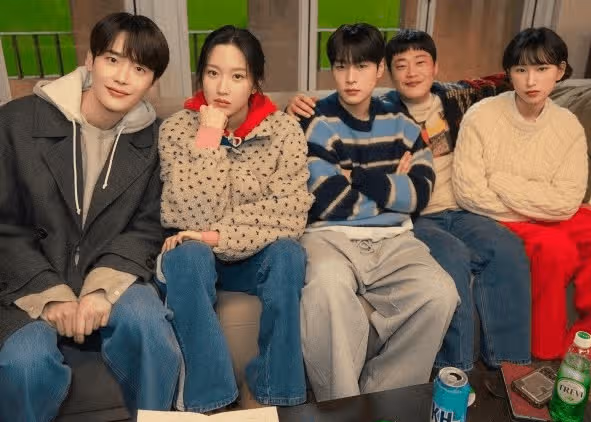 The chemistry between Asso and his true friends in 'Seocho-dong'