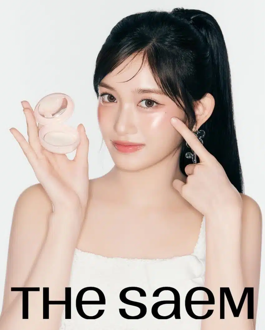 Actualización de Instagram de Lee Seo 💄🌺💋❤️ Mi THE SAEM favorito