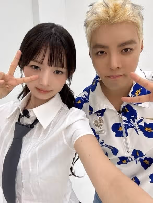 Ray x Kangnam publicó en la sala pública de Instagram