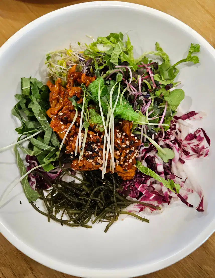 바다향 가득한 성게알 톳 비빔밥으로 🪸
