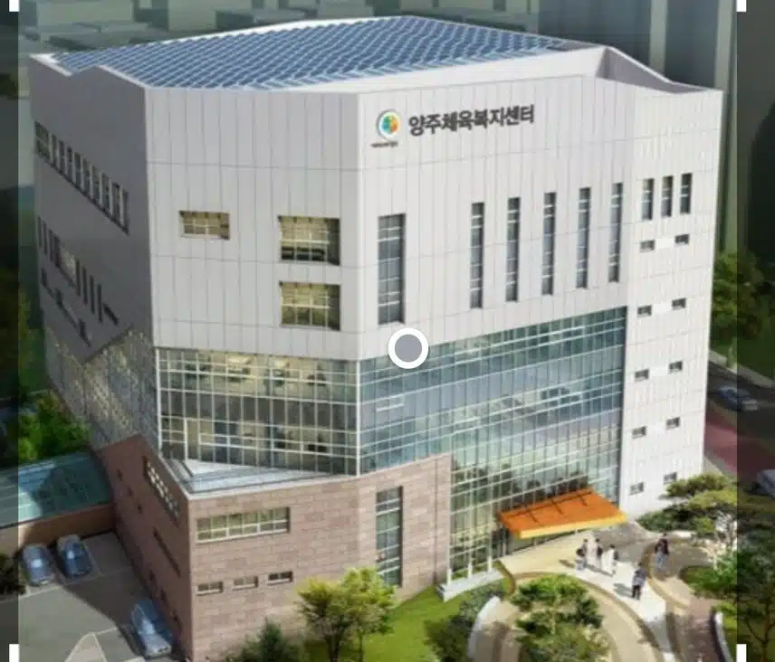 공훈님이 8월4일에 양주시 서현희 노래교실에 출연한다네요 