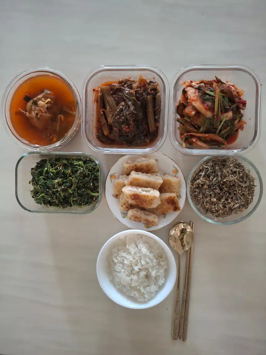  점심을 혼자서...