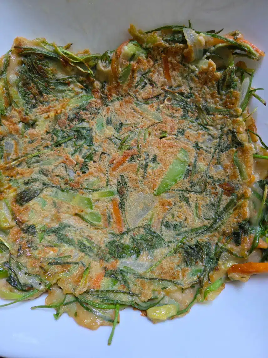 야채 전을 부쳤습니다