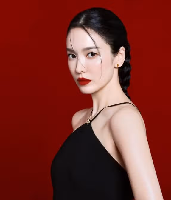 Vẻ đẹp quyến rũ của Song Hye-kyo trong bộ ảnh Guerlain