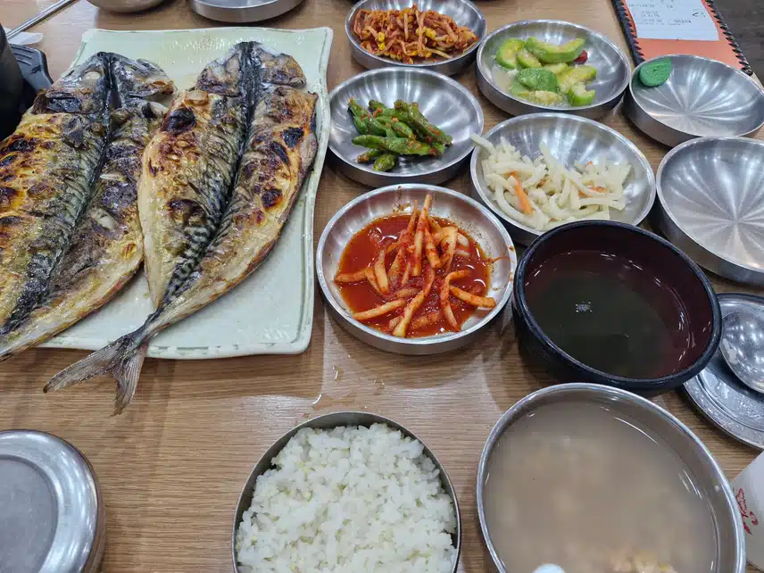 오메가3 듬뿍 담긴 저녁 식단 