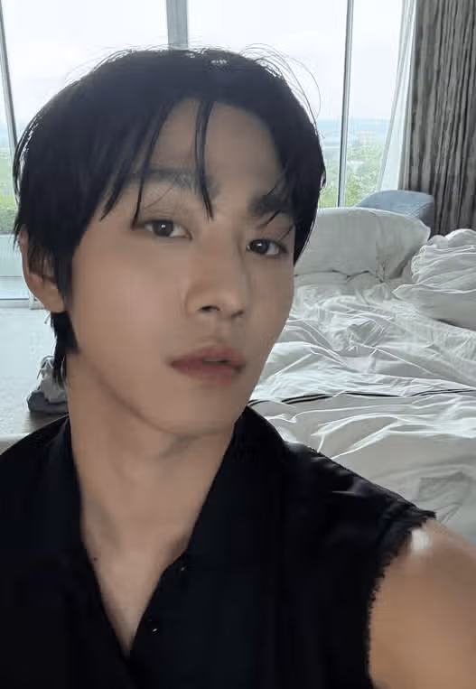 셀카 사진 인스타에 올린 안효섭배우님