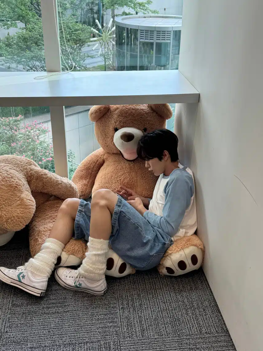 료 생일 축하합니다~ 🥳 #HAPPY_RYO_DAY