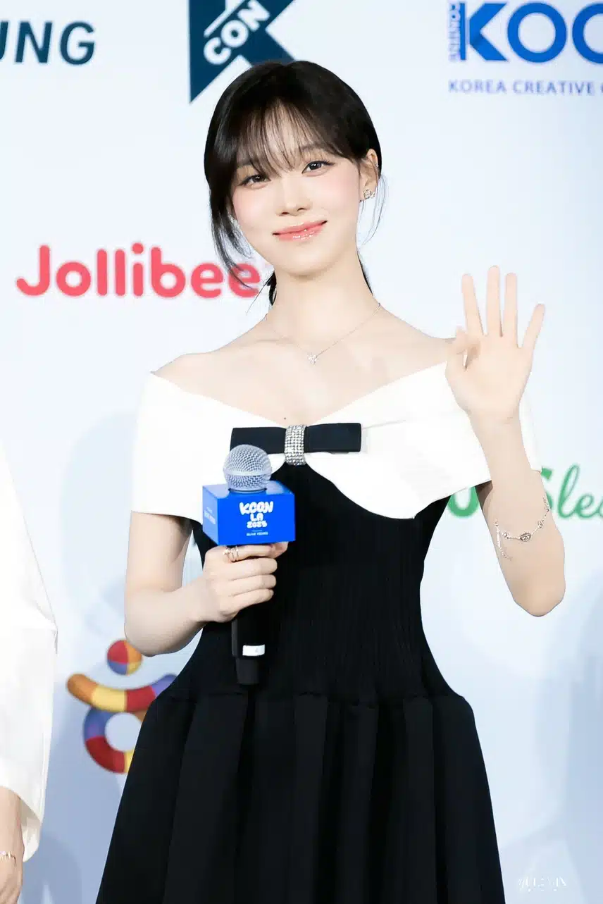 What happened at KCON? Your face is so perfect