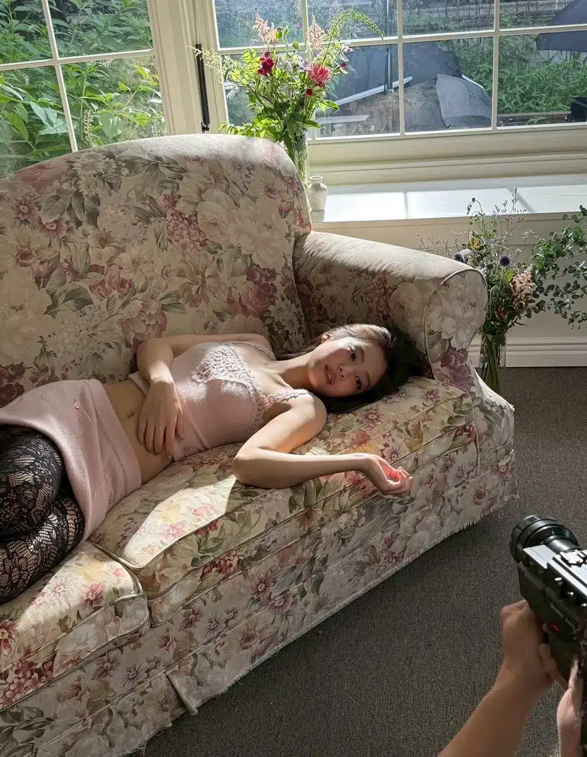 블랙핑크 제니, 엘르 x 샤넬 화보 비하인드 인스타 업 ! 