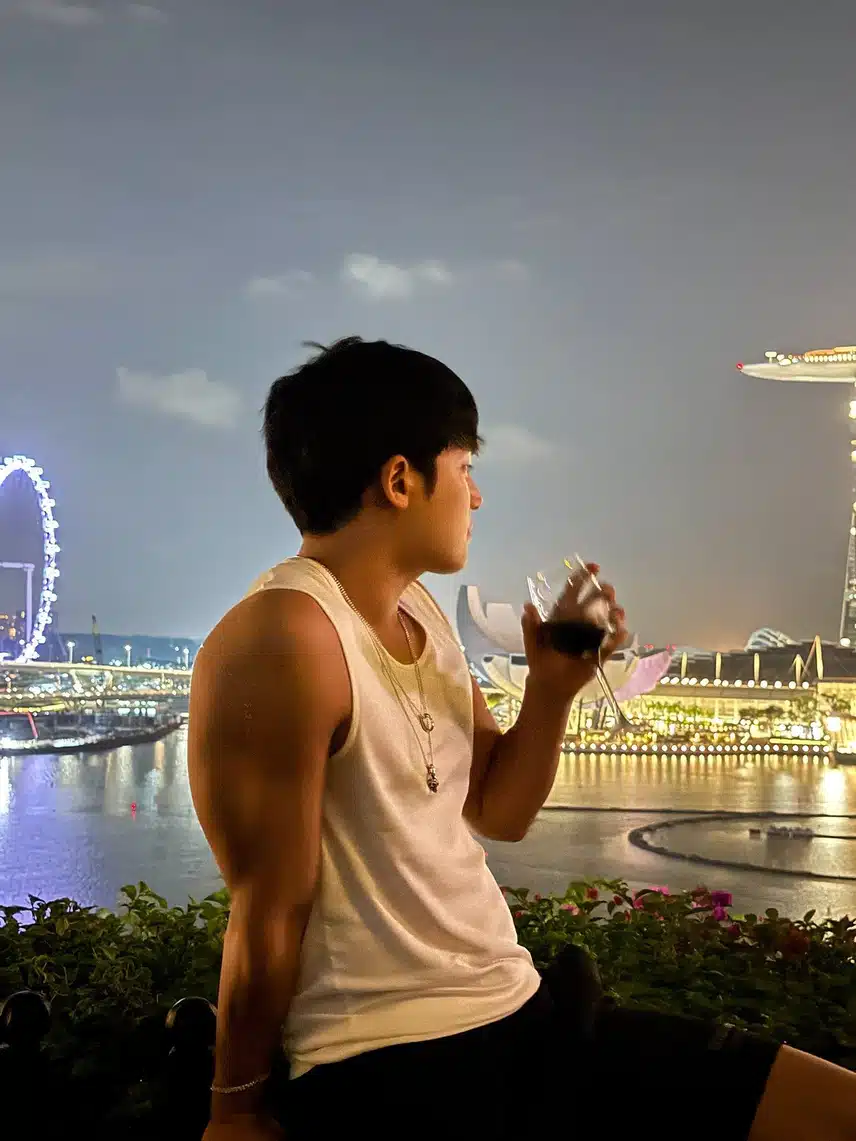 Pemandangan malam Singapura dan Seventeen Mingyu Insta Up yang mengagumkan!