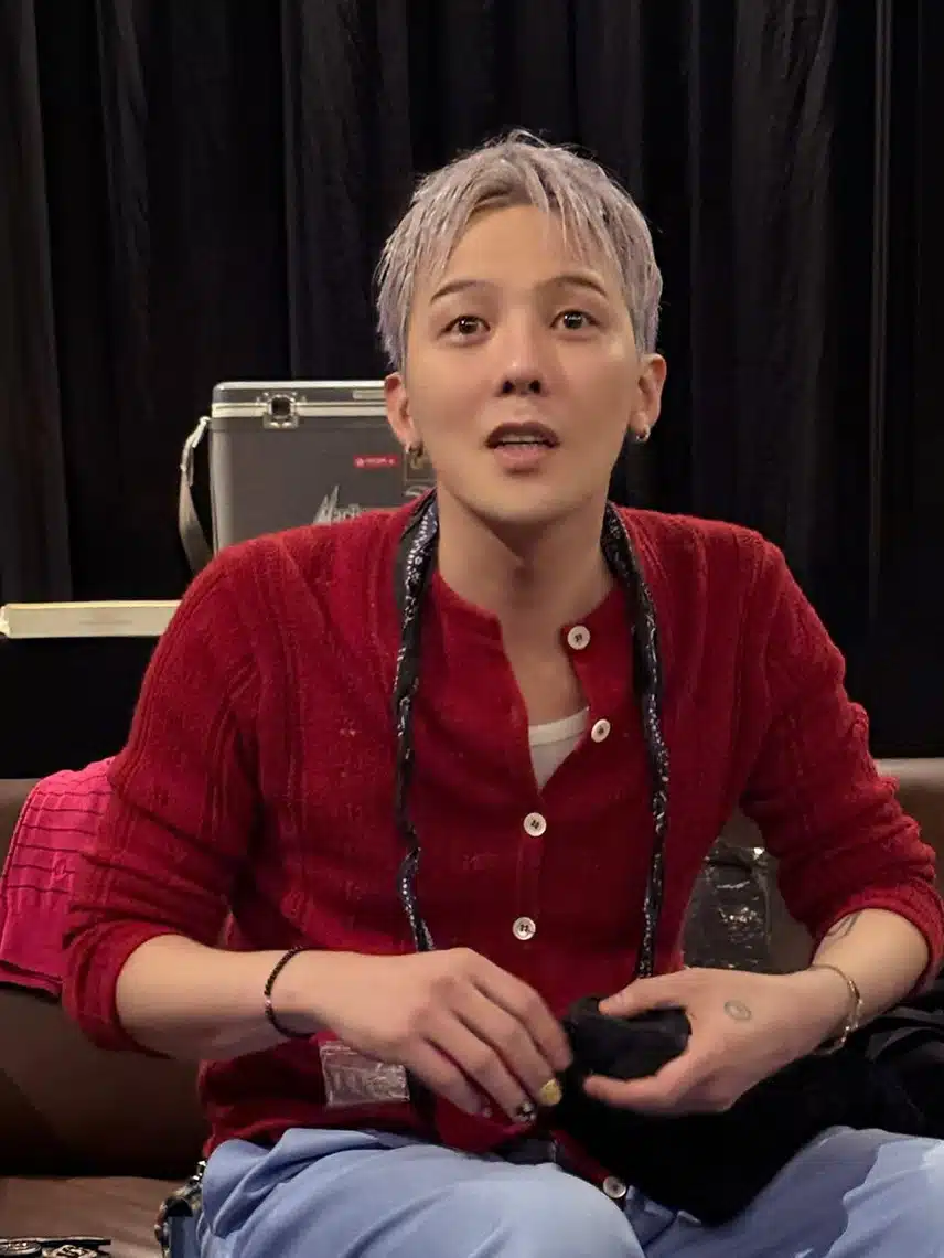 G-Dragon's follow me Instagram, red suits him well!