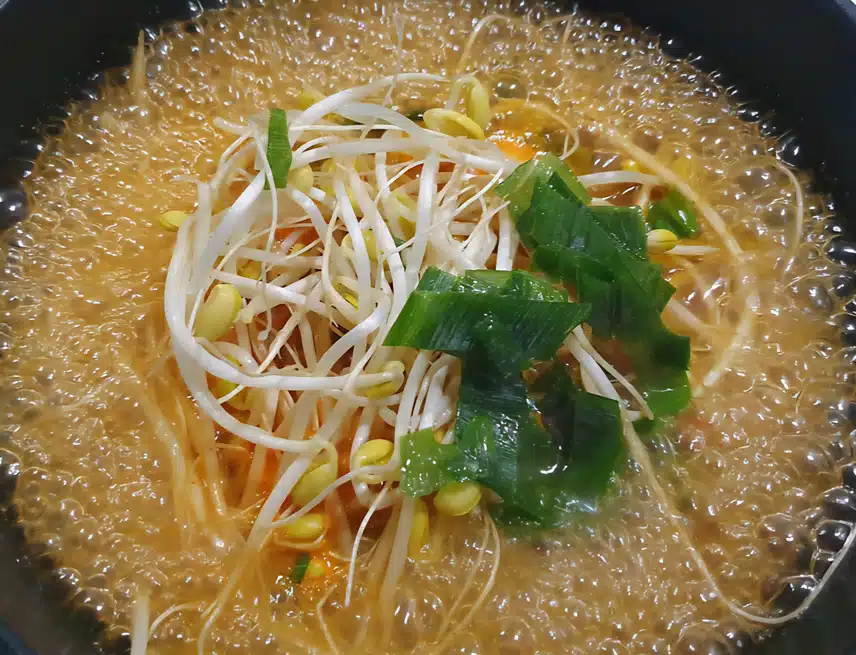 시원한 콩나물 라면 한그릇🥣