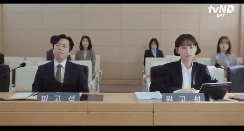 한장면으로도 승자 패자가 보이네요ㅎ