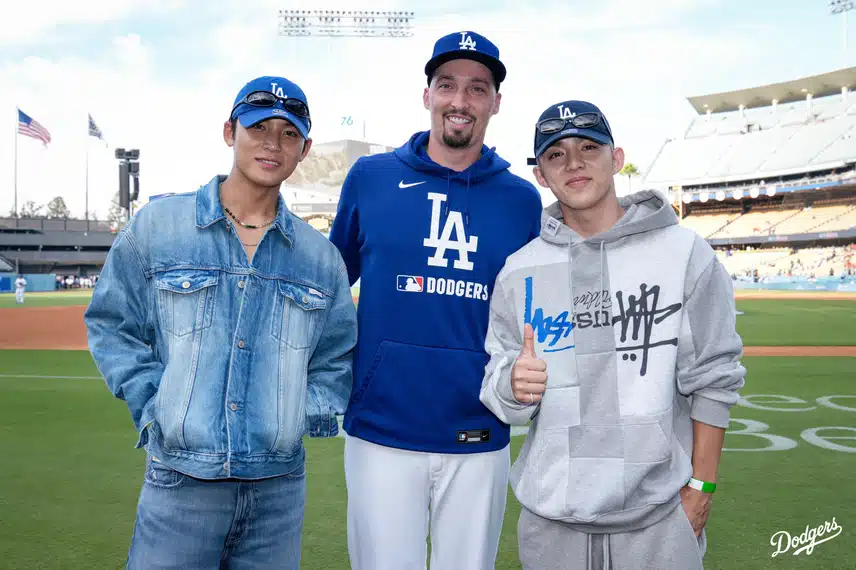 S.Coups dan Mingyu Seventeen memposting di akun resmi Dodgers