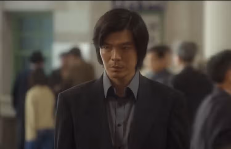 무채색 세트에서 읽히는 진짜 70년대