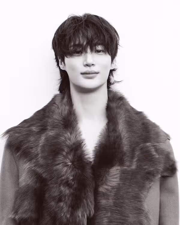 Una foto de Woo Seok-nim en tono ligeramente sepia