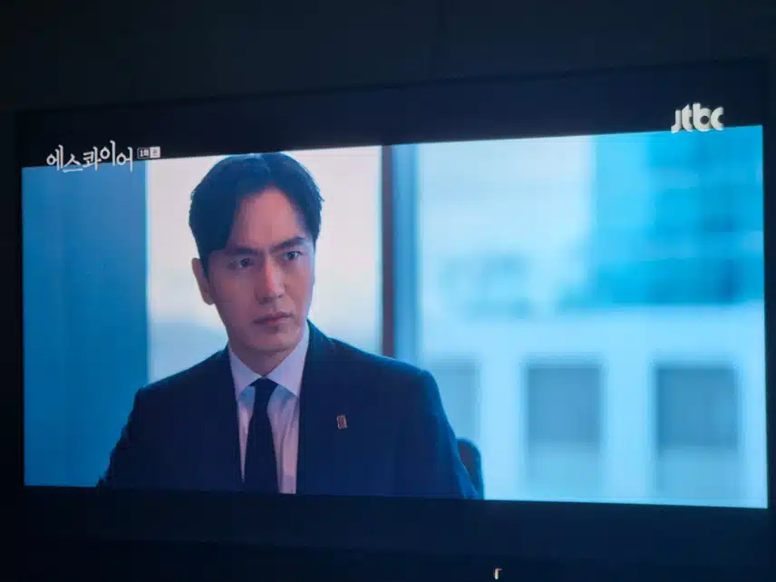 며접장에선  석훈에게 찍혔지만..실력으로 이겨내겠죠